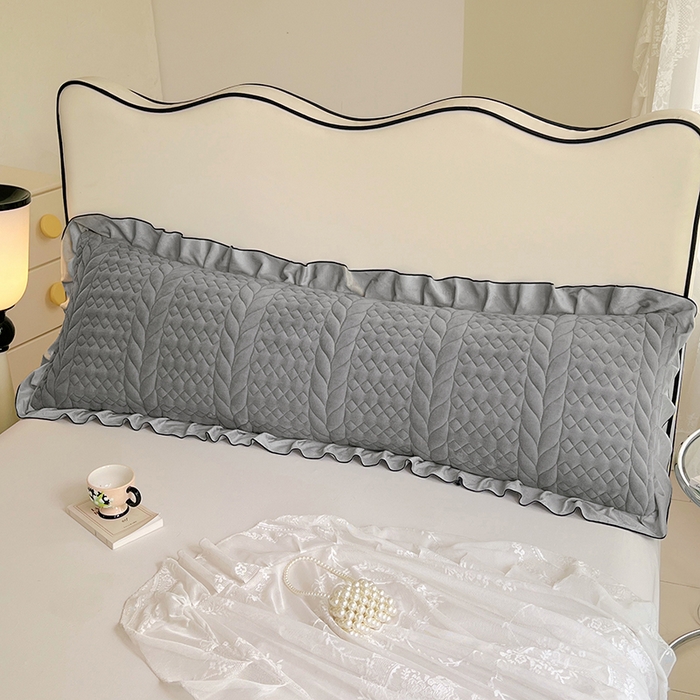 91家纺网 家纺一手货源 找家纺 梦舒羽 2025新款A类牛奶绒夹棉花边枕套情侣双人加长枕芯套枕头套-轻奢 花边轻奢款-星辰灰