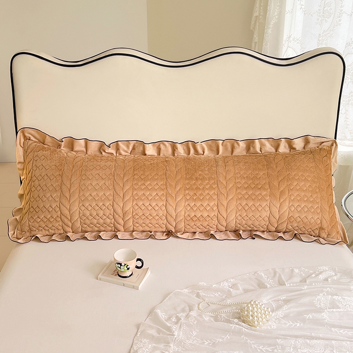 91家纺网 家纺一手货源 找家纺 梦舒羽 2025新款A类牛奶绒夹棉花边枕套情侣双人加长枕芯套枕头套-轻奢 花边轻奢款-奶茶咖