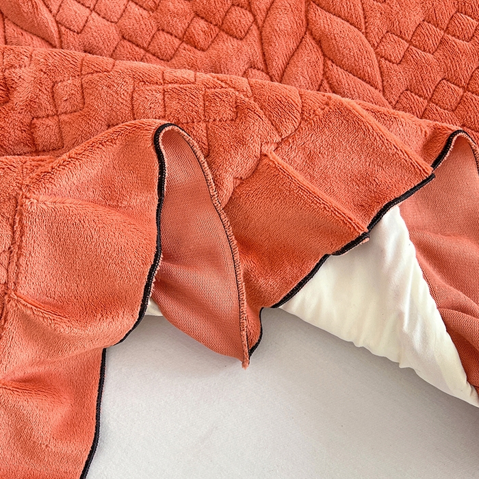 91家纺网 家纺一手货源 找家纺 梦舒羽 2025新款A类牛奶绒夹棉花边枕套情侣双人加长枕芯套枕头套-轻奢 花边轻奢款-活力橘