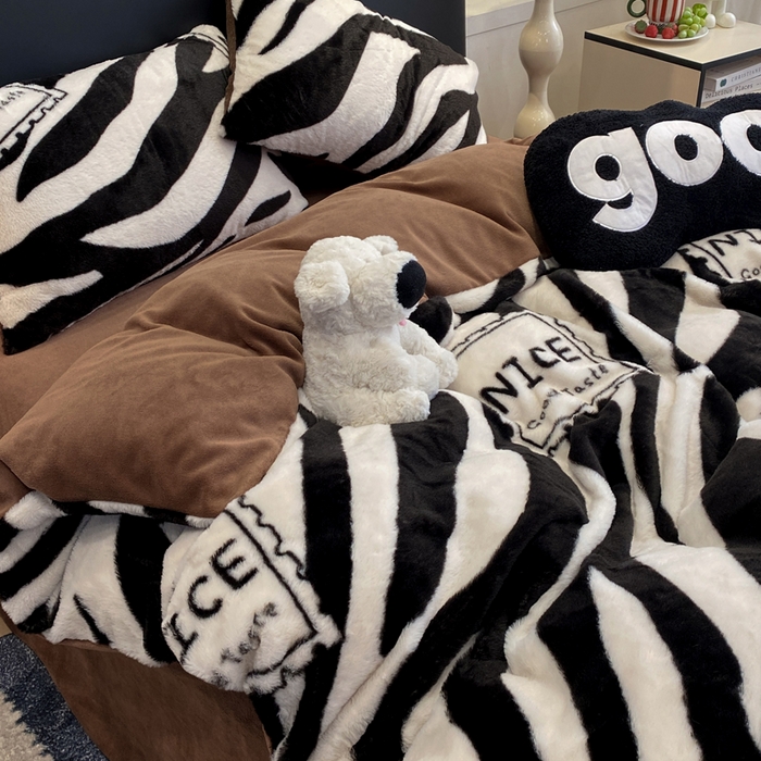 91家纺网 家纺一手货源 找家纺 蝶帕家纺 2025新款兔毛绒印花四件套 斑马纹咖