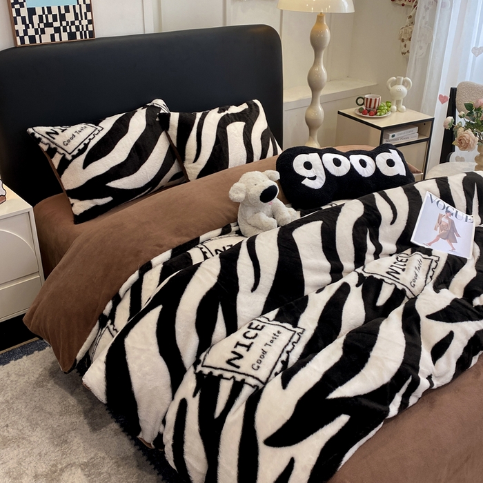 91家纺网 家纺一手货源 找家纺 蝶帕家纺 2025新款兔毛绒印花四件套 斑马纹咖