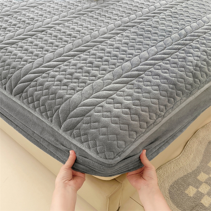 91家纺网 家纺一手货源 找家纺 （总）梦舒羽 2025新款A类牛奶绒夹棉床笠床单床盖床罩床护垫床垫保护罩三件套-轻奢