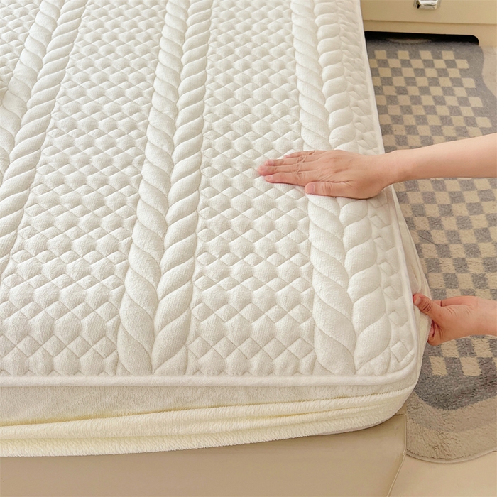 91家纺网 家纺一手货源 找家纺 梦舒羽 2025新款A类牛奶绒夹棉床笠床单床盖床罩床护垫床垫保护罩三件套-轻奢 轻奢款-象牙白