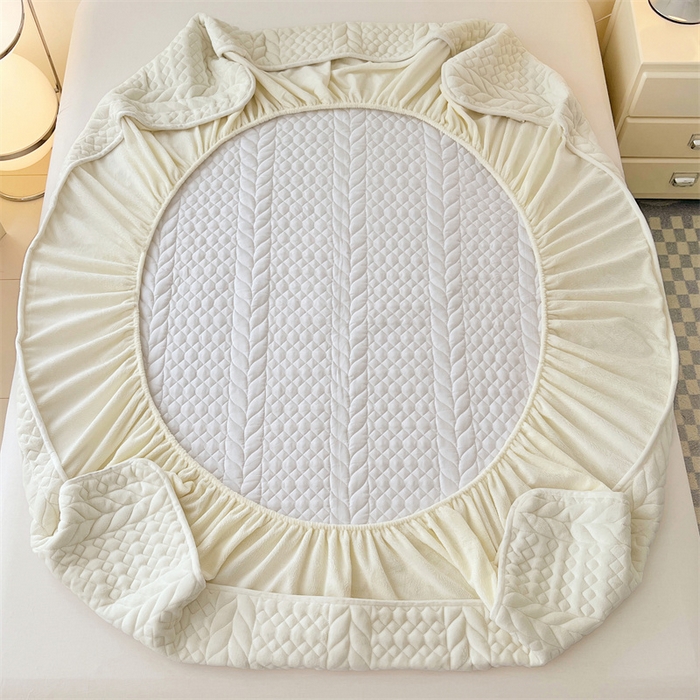 91家纺网 家纺一手货源 找家纺 梦舒羽 2025新款A类牛奶绒夹棉床笠床单床盖床罩床护垫床垫保护罩三件套-轻奢 轻奢款-象牙白