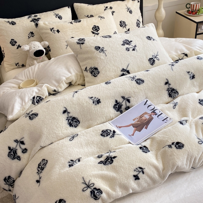 91家纺网 家纺一手货源 找家纺 蝶帕家纺 2025新款兔毛绒印花四件套 水墨玫瑰