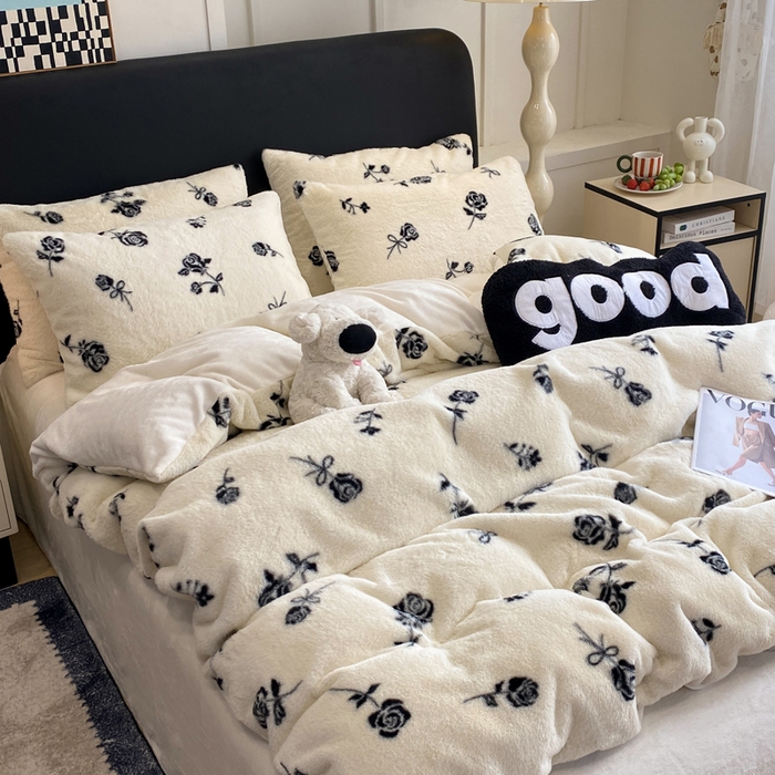 91家纺网 家纺一手货源 找家纺 蝶帕家纺 2025新款兔毛绒印花四件套 水墨玫瑰