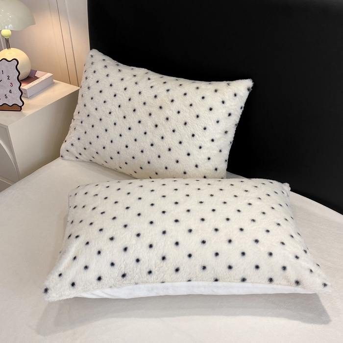 91家纺网 家纺一手货源 找家纺 蝶帕家纺 2025新款兔毛绒印花四件套 小波点