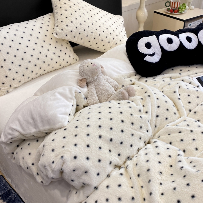 91家纺网 家纺一手货源 找家纺 蝶帕家纺 2025新款兔毛绒印花四件套 小波点