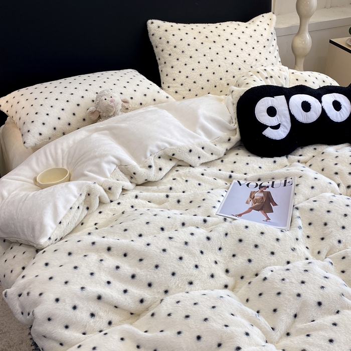 91家纺网 家纺一手货源 找家纺 蝶帕家纺 2025新款兔毛绒印花四件套 小波点