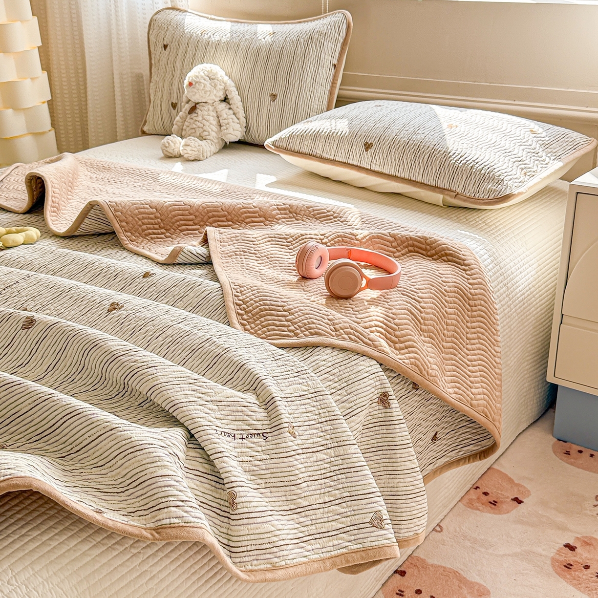 91家纺网 家纺一手货源 找家纺 布兰鸟家纺【1店】 2025新款全棉宝宝绒夹棉床盖单品床盖床盖单件（四季换面用） 心动时刻