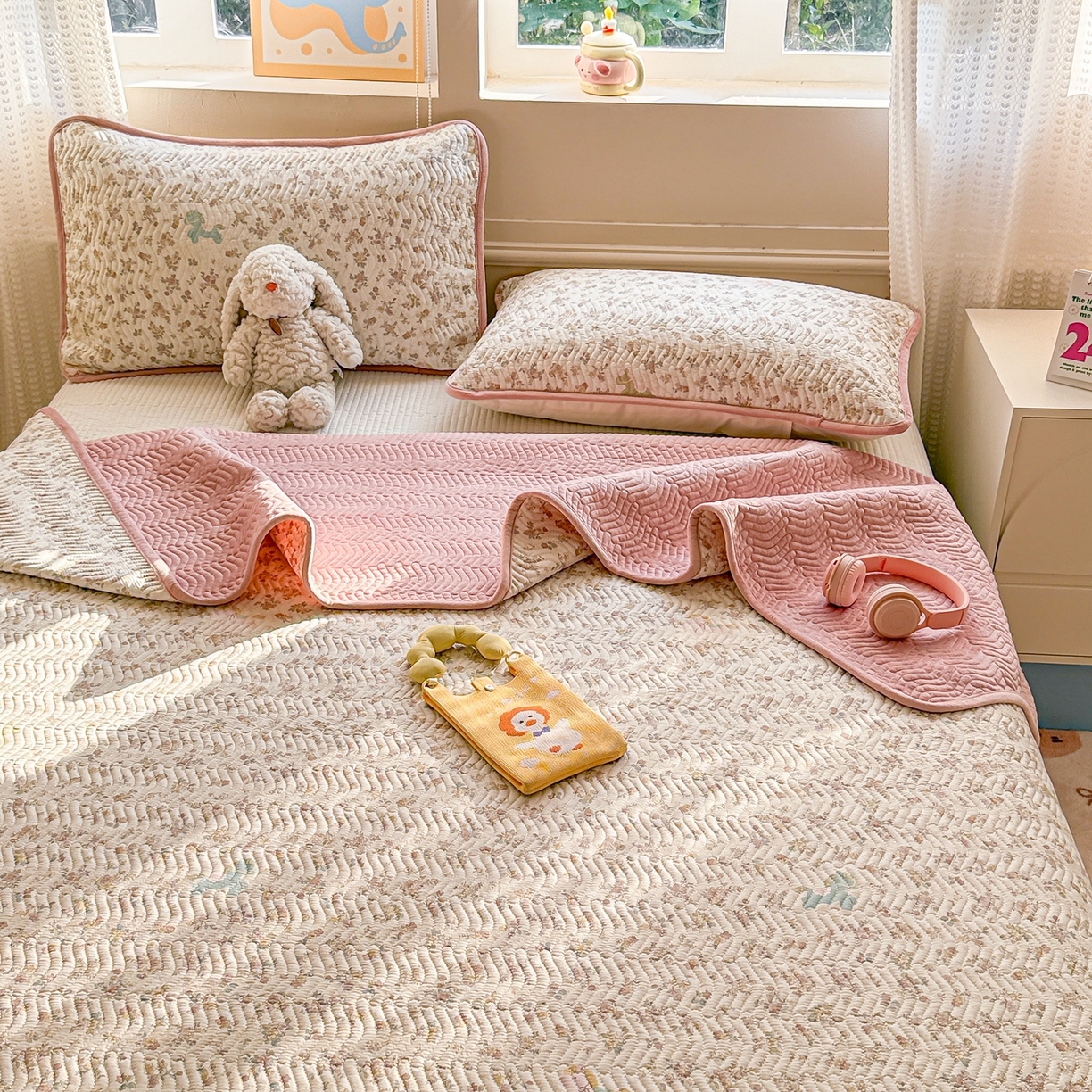 91家纺网 家纺一手货源 找家纺 布兰鸟家纺【1店】 2025新款全棉宝宝绒夹棉床盖单品床盖床盖单件（四季换面用） 鲜花小马