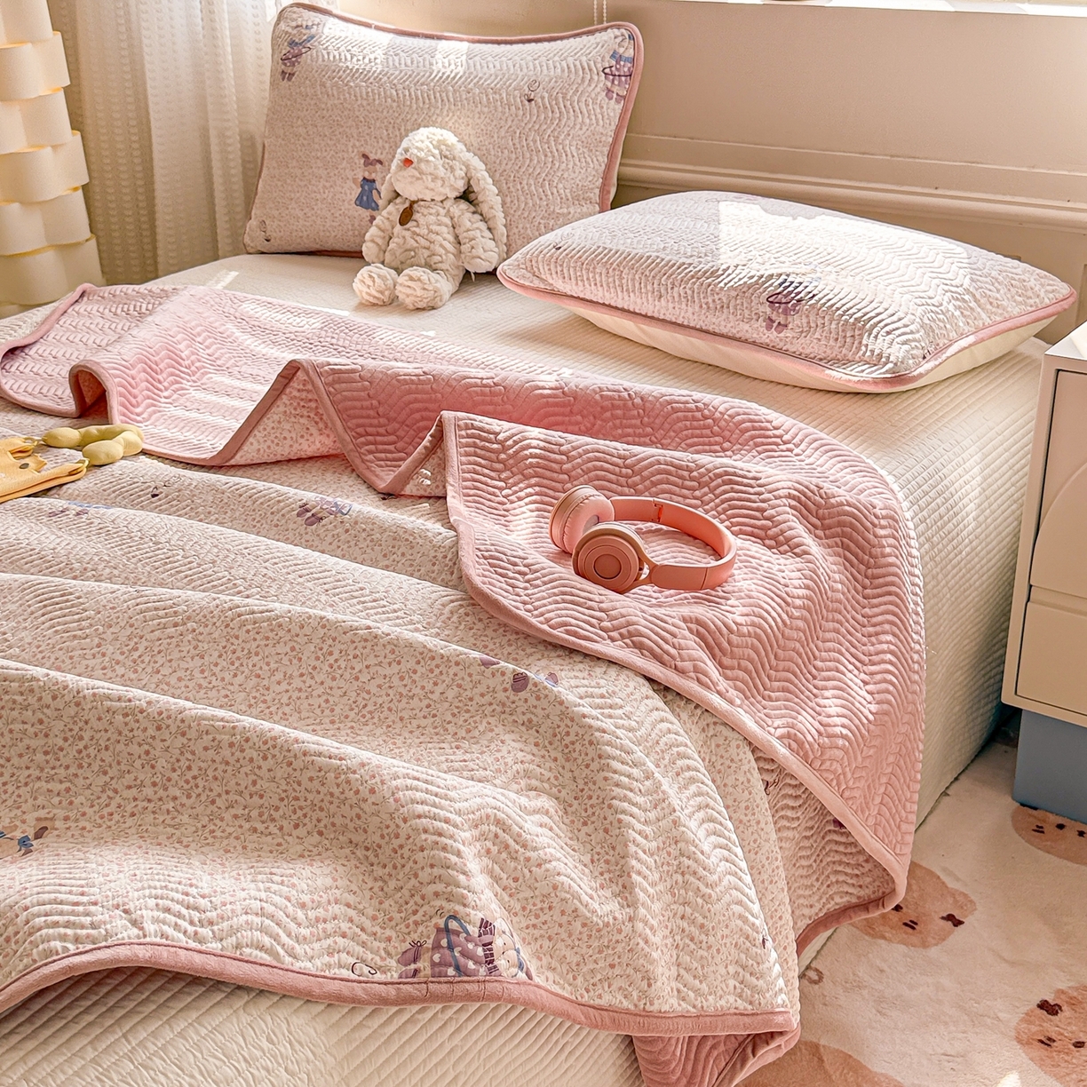 91家纺网 家纺一手货源 找家纺 布兰鸟家纺【1店】 2025新款全棉宝宝绒夹棉床盖单品床盖床盖单件（四季换面用） 美吉宠宝