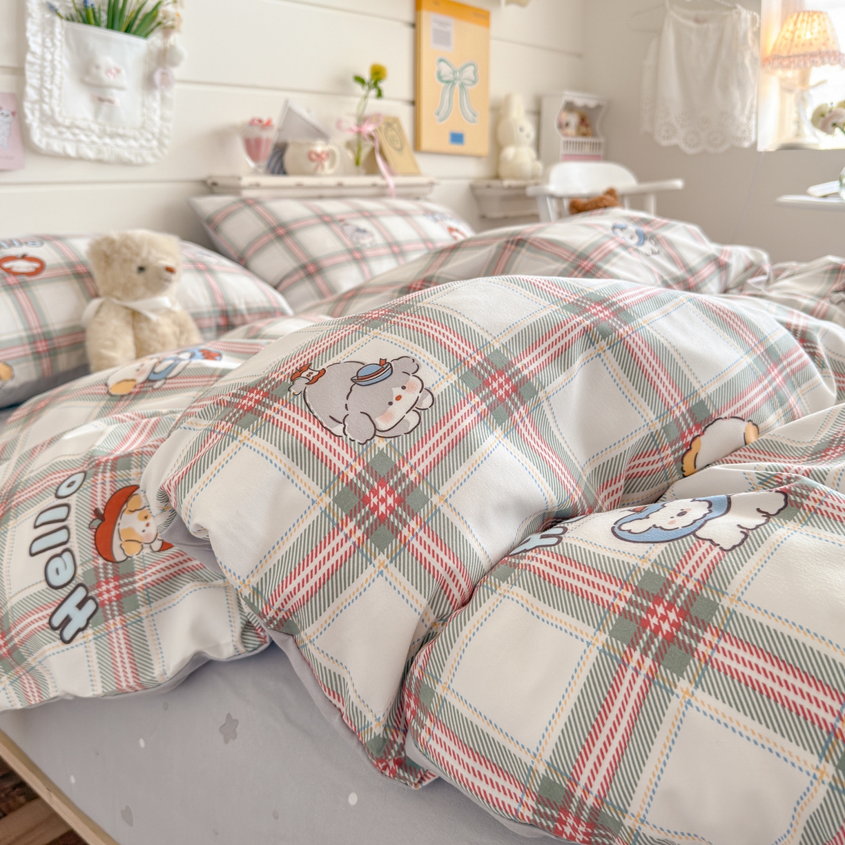 91家纺网 家纺一手货源 找家纺 海岛哥哥 2025新款高克重双层纱糯糯绵印花四件套-萌花系列 萌花系列-复古绿格狗