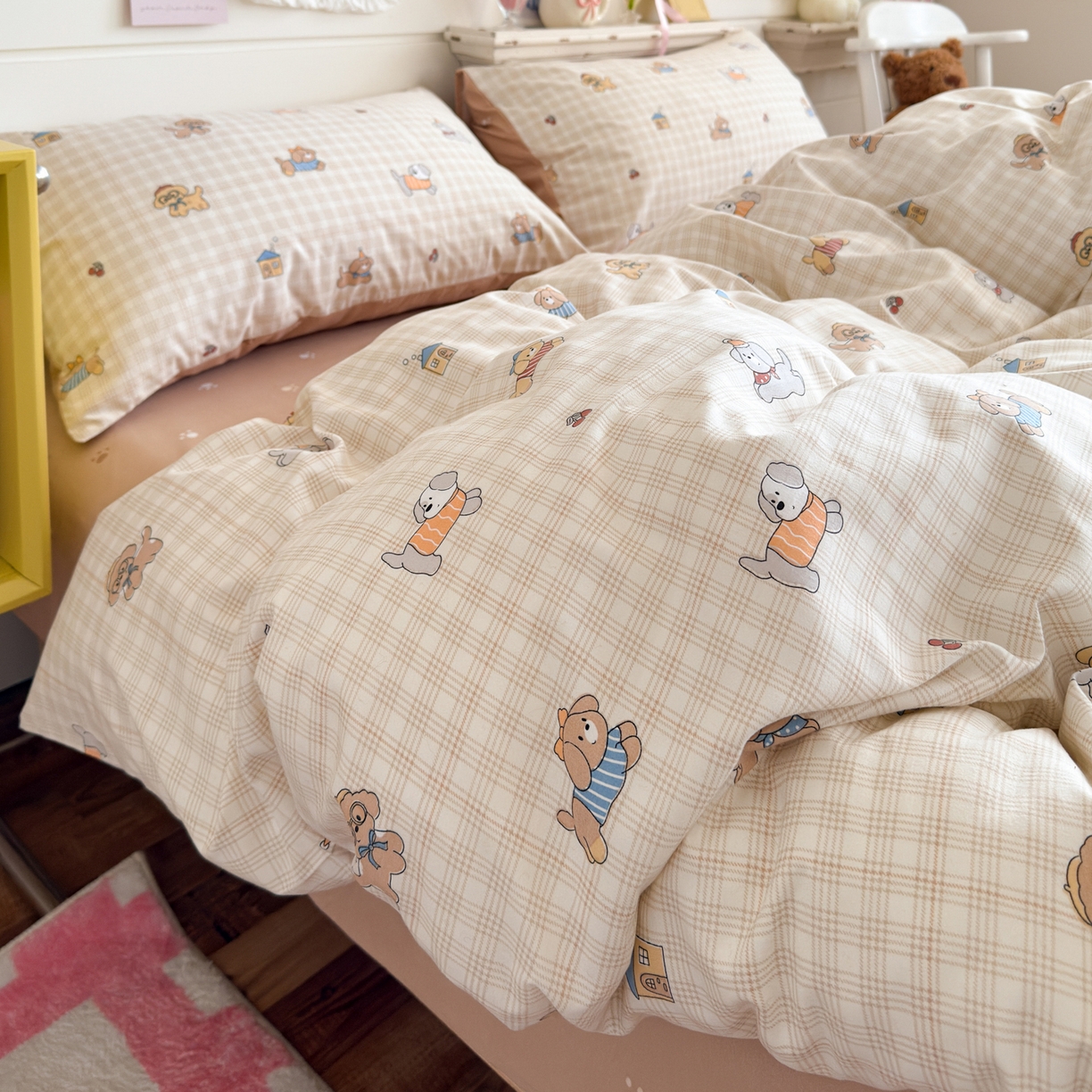 91家纺网 家纺一手货源 找家纺 海岛哥哥 2025新款高克重双层纱糯糯绵印花四件套-萌花系列 萌花系列-格子萌狗