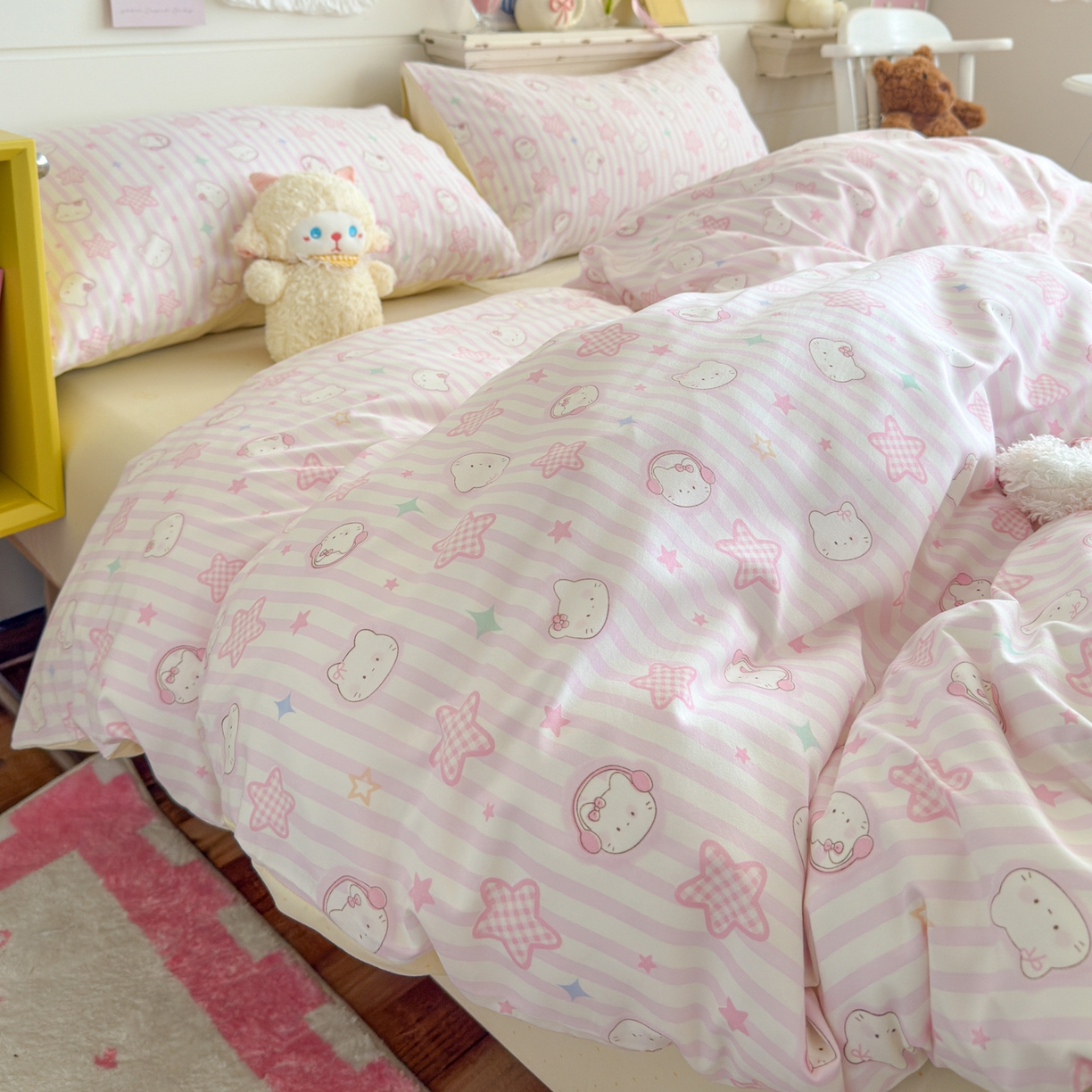 91家纺网 家纺一手货源 找家纺 海岛哥哥 2025新款高克重双层纱糯糯绵印花四件套-萌花系列 萌花系列-星星凯蒂粉