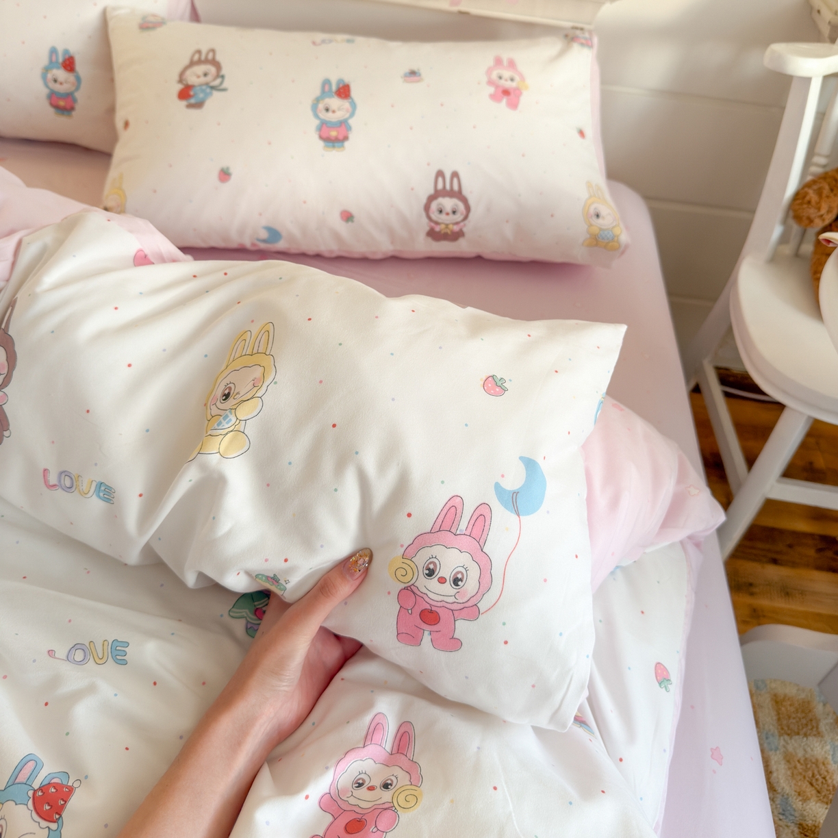 91家纺网 家纺一手货源 找家纺 （总）港岛妹妹 2025新款高克重双层纱糯糯绵印花四件套-萌花系列