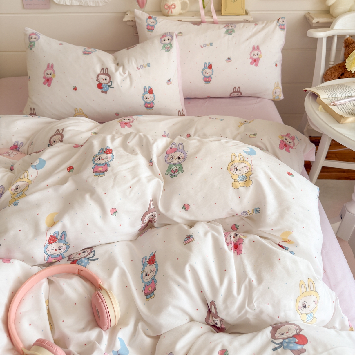 91家纺网 家纺一手货源 找家纺 港岛妹妹 2025新款高克重双层纱糯糯绵印花四件套-萌花系列 萌花系列-娃娃家族