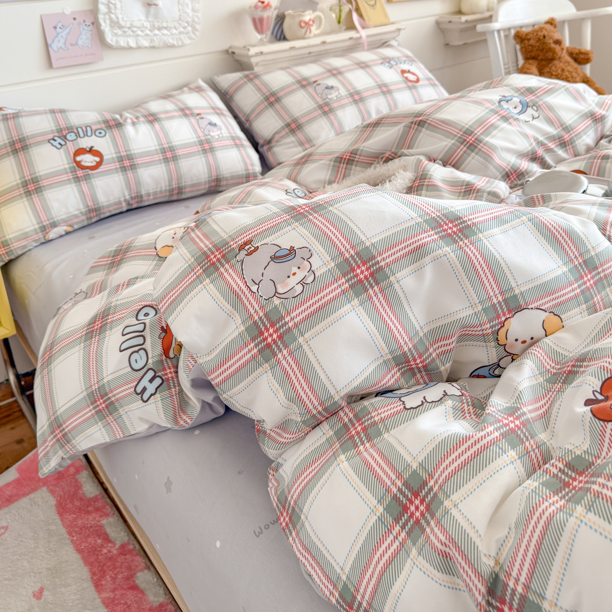 91家纺网 家纺一手货源 找家纺 港岛妹妹 2025新款高克重双层纱糯糯绵印花四件套-萌花系列 萌花系列-复古绿格狗