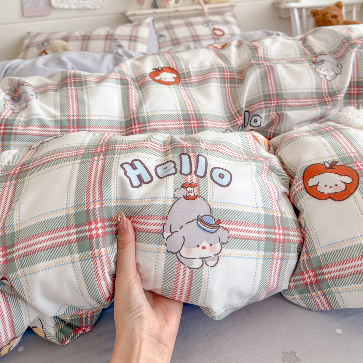 91家纺网 家纺一手货源 找家纺 港岛妹妹 2025新款高克重双层纱糯糯绵印花四件套-萌花系列 萌花系列-复古绿格狗