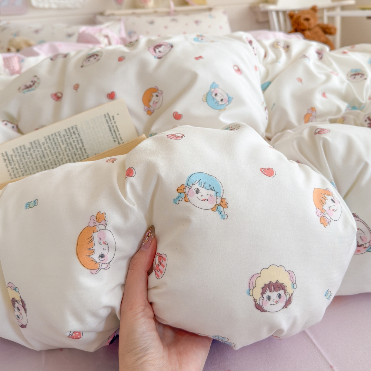 91家纺网 家纺一手货源 找家纺 港岛妹妹 2025新款高克重双层纱糯糯绵印花四件套-萌花系列 萌花系列-甜心女孩