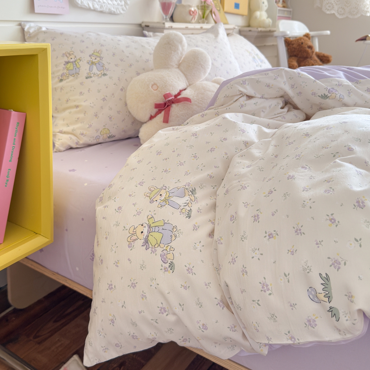 91家纺网 家纺一手货源 找家纺 港岛妹妹 2025新款高克重双层纱糯糯绵印花四件套-萌花系列 萌花系列-兔子花园米