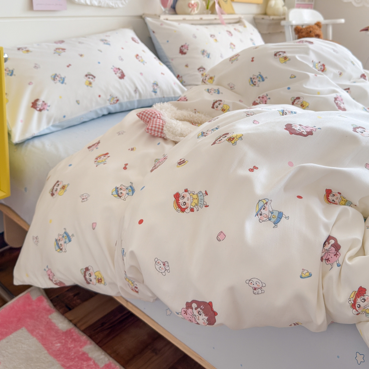 91家纺网 家纺一手货源 找家纺 港岛妹妹 2025新款高克重双层纱糯糯绵印花四件套-萌花系列 萌花系列-小新的好友