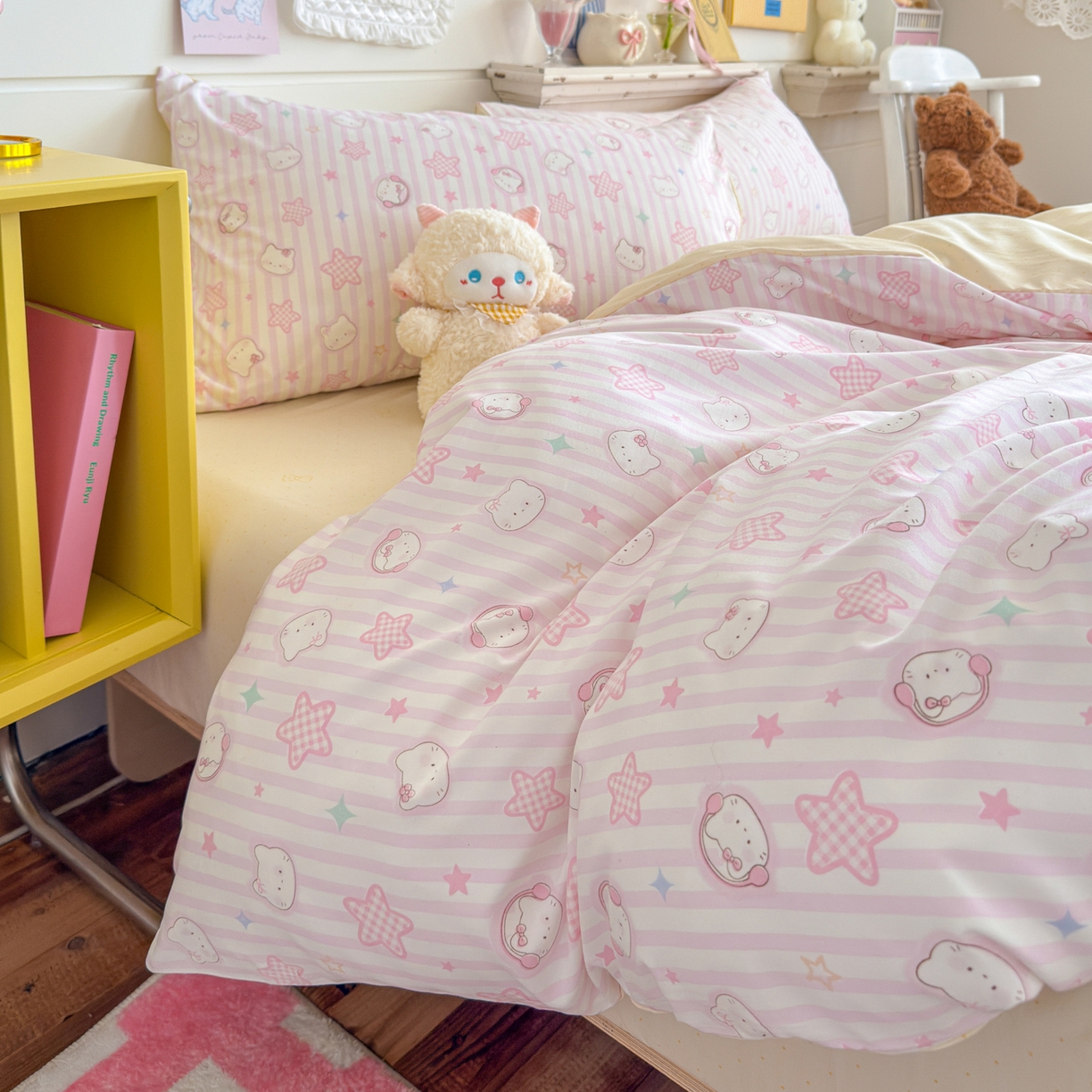 91家纺网 家纺一手货源 找家纺 港岛妹妹 2025新款高克重双层纱糯糯绵印花四件套-萌花系列 萌花系列-星星凯蒂粉