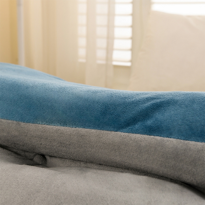 91家纺网 家纺一手货源 找家纺 金柚子家纺 2025新款牛奶绒刺绣冬被 宾利蓝