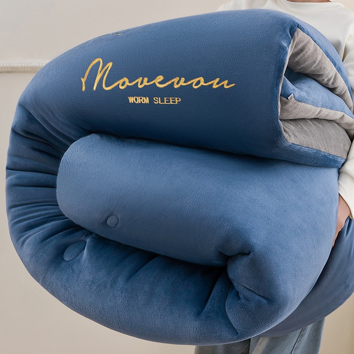 金柚子家纺 2025新款牛奶绒刺绣冬被 藏青