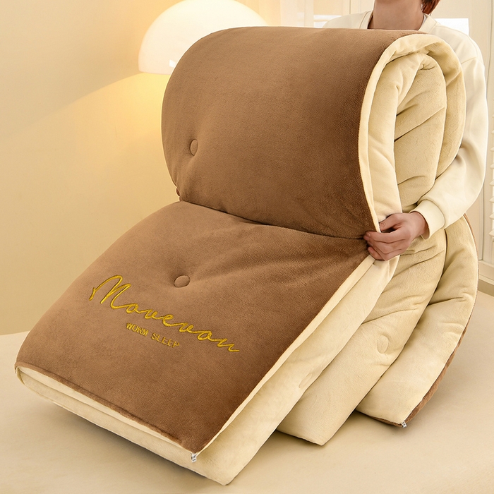 91家纺网 家纺一手货源 找家纺 金柚子家纺 2025新款牛奶绒刺绣冬被 咖色