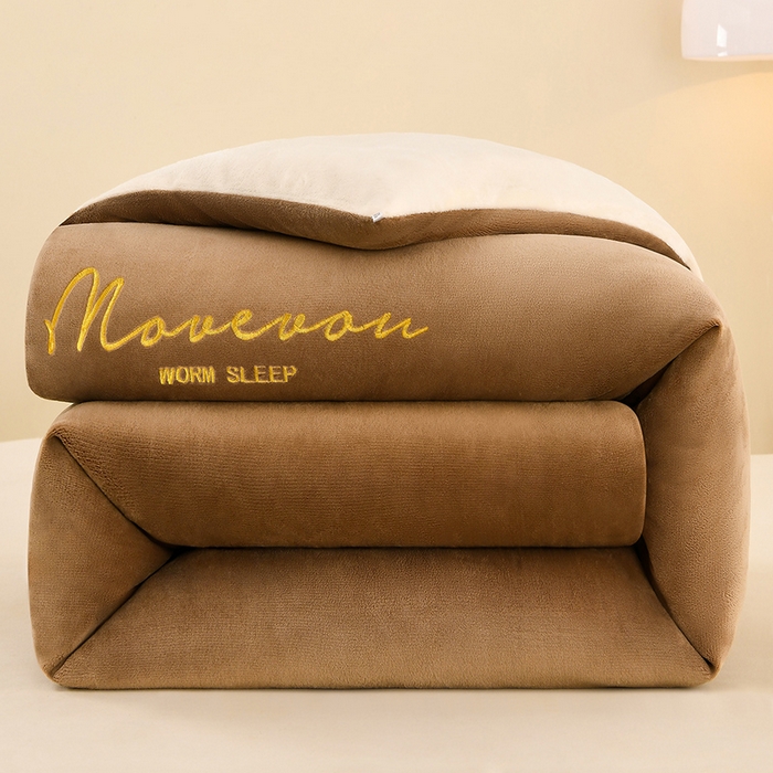 91家纺网 家纺一手货源 找家纺 金柚子家纺 2025新款牛奶绒刺绣冬被 咖色