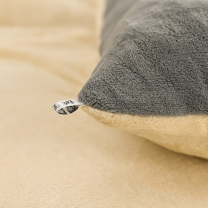 91家纺网 家纺一手货源 找家纺 金柚子家纺 2025新款牛奶绒刺绣冬被 浅灰色