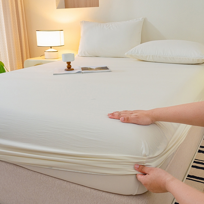 91家纺网 家纺一手货源 找家纺 桔禾家纺 2025新款水洗皱皱云感棉纯色床笠 奶油白