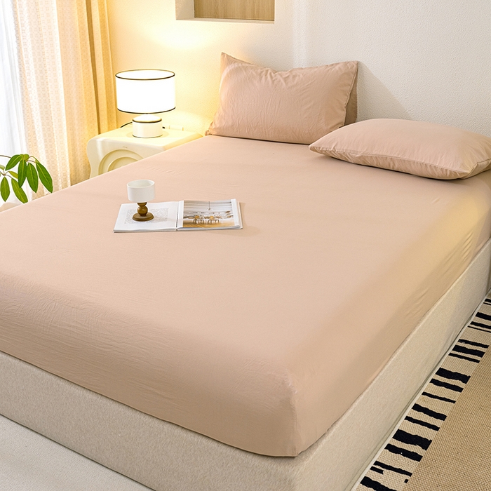 91家纺网 家纺一手货源 找家纺 桔禾家纺 2025新款水洗皱皱云感棉纯色床笠 奶茶驼