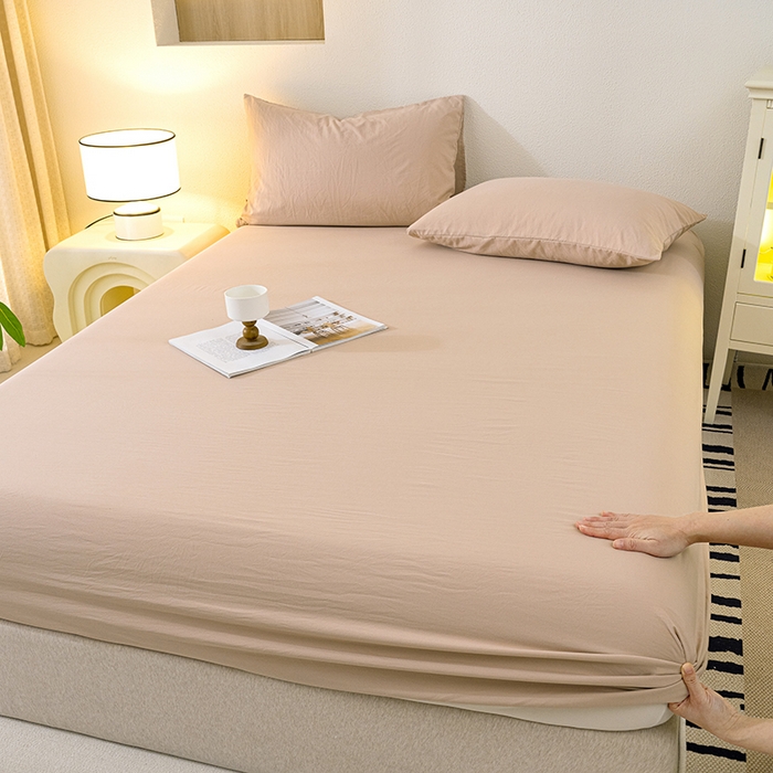 91家纺网 家纺一手货源 找家纺 桔禾家纺 2025新款水洗皱皱云感棉纯色床笠 奶茶驼