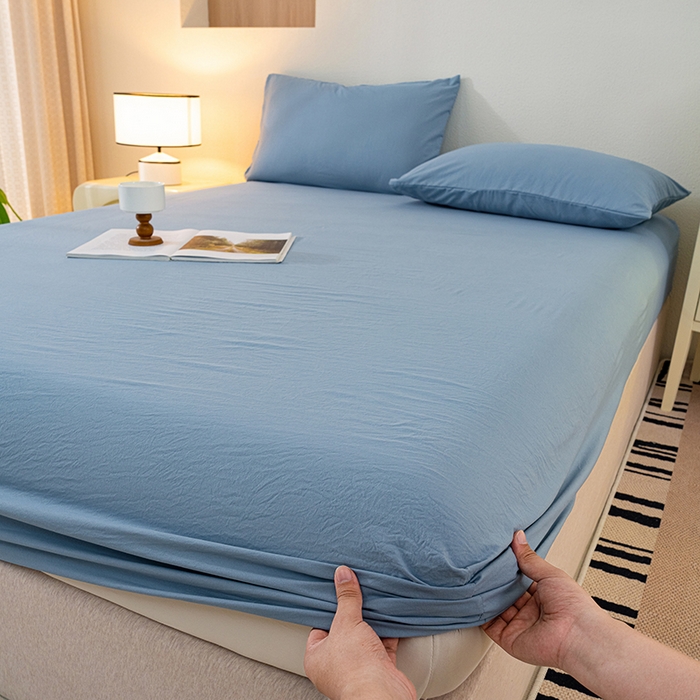 91家纺网 家纺一手货源 找家纺 桔禾家纺 2025新款水洗皱皱云感棉纯色床笠 宾利蓝