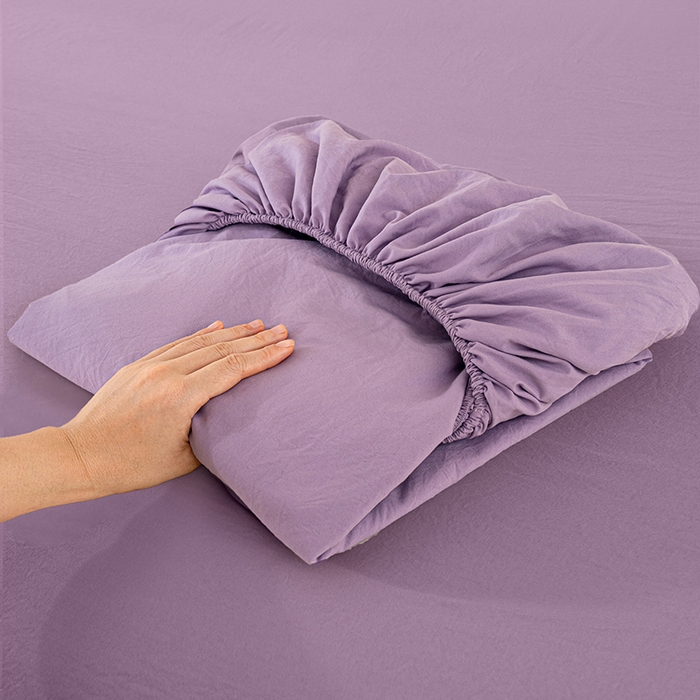 91家纺网 家纺一手货源 找家纺 桔禾家纺 2025新款水洗皱皱云感棉纯色床笠 富贵紫