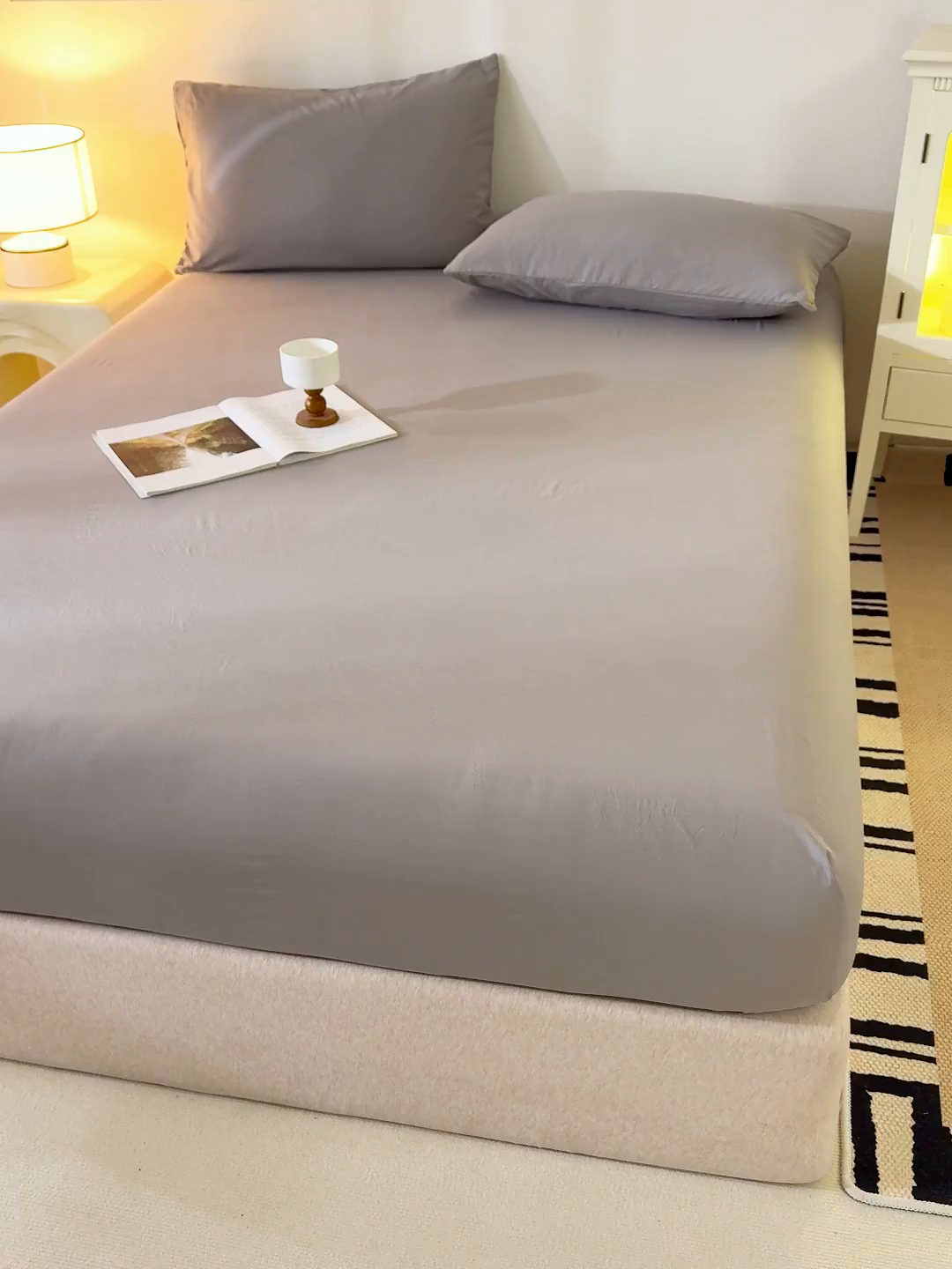 91家纺网 家纺一手货源 找家纺 桔禾家纺 2025新款水洗皱皱云感棉纯色床笠 高级灰