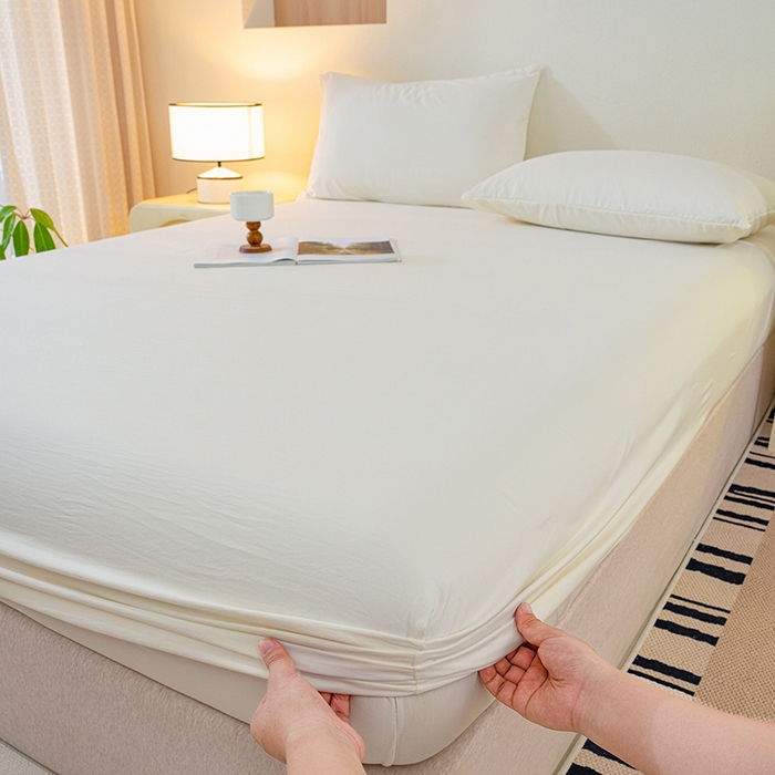 91家纺网 家纺一手货源 找家纺 桔禾家纺 2025新款水洗皱皱云感棉纯色床笠 奶油白