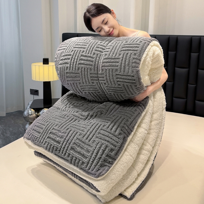 91家纺网 家纺一手货源 找家纺 （总）默忆 2025新款塔芙绒提花冬被被子被芯,卡灰色,米黄色,草绿色,卡其色,米白色,雾曼蓝,组合