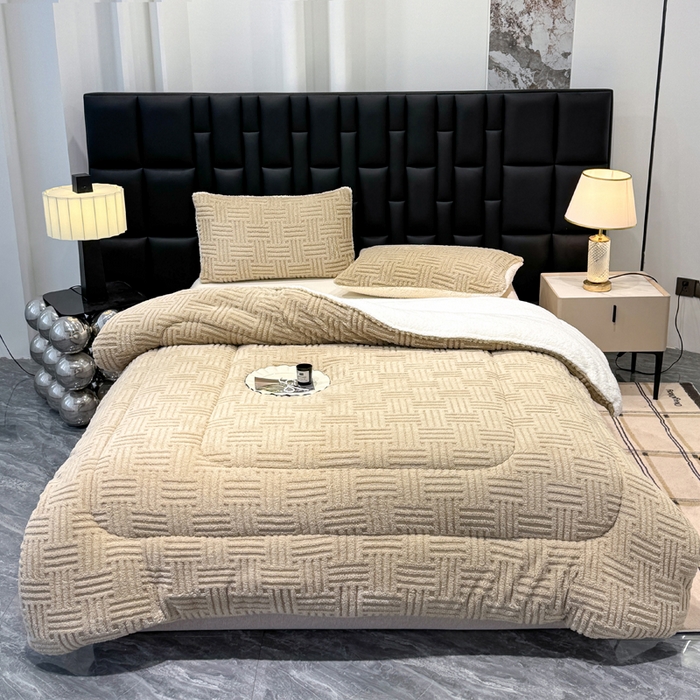 91家纺网 家纺一手货源 找家纺 默忆 2025新款塔芙绒提花冬被被子被芯 卡其色