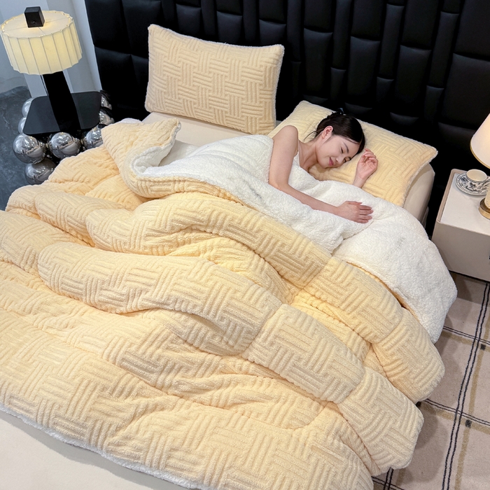 91家纺网 家纺一手货源 找家纺 默忆 2025新款塔芙绒提花冬被被子被芯 米黄色