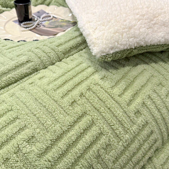 91家纺网 家纺一手货源 找家纺 默忆 2025新款塔芙绒提花冬被被子被芯 草绿色