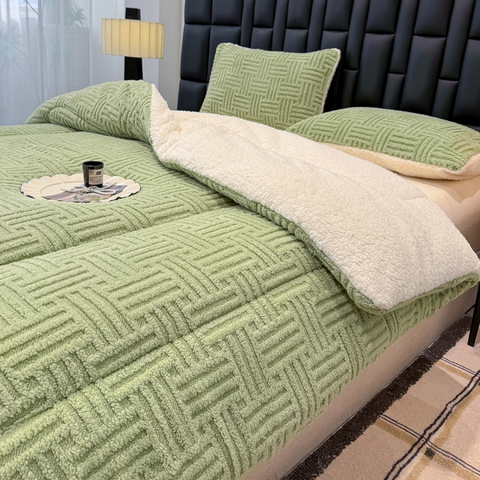 91家纺网 家纺一手货源 找家纺 默忆 2025新款塔芙绒提花冬被被子被芯 草绿色
