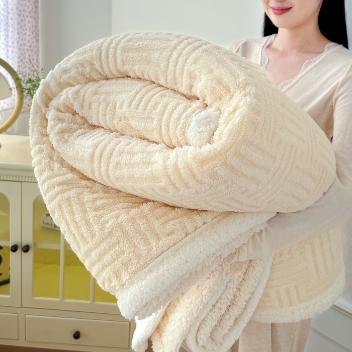 91家纺网 家纺一手货源 找家纺 （总）默忆 2025新款塔芙绒提花毛毯