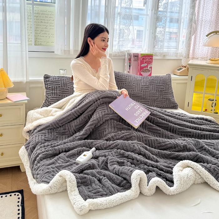 91家纺网 家纺一手货源 找家纺 默忆 2025新款塔芙绒提花毛毯 冰川灰