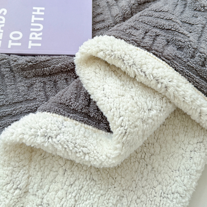 91家纺网 家纺一手货源 找家纺 默忆 2025新款塔芙绒提花毛毯 冰川灰