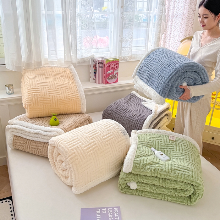 91家纺网 家纺一手货源 找家纺 默忆 2025新款塔芙绒提花毛毯 组合