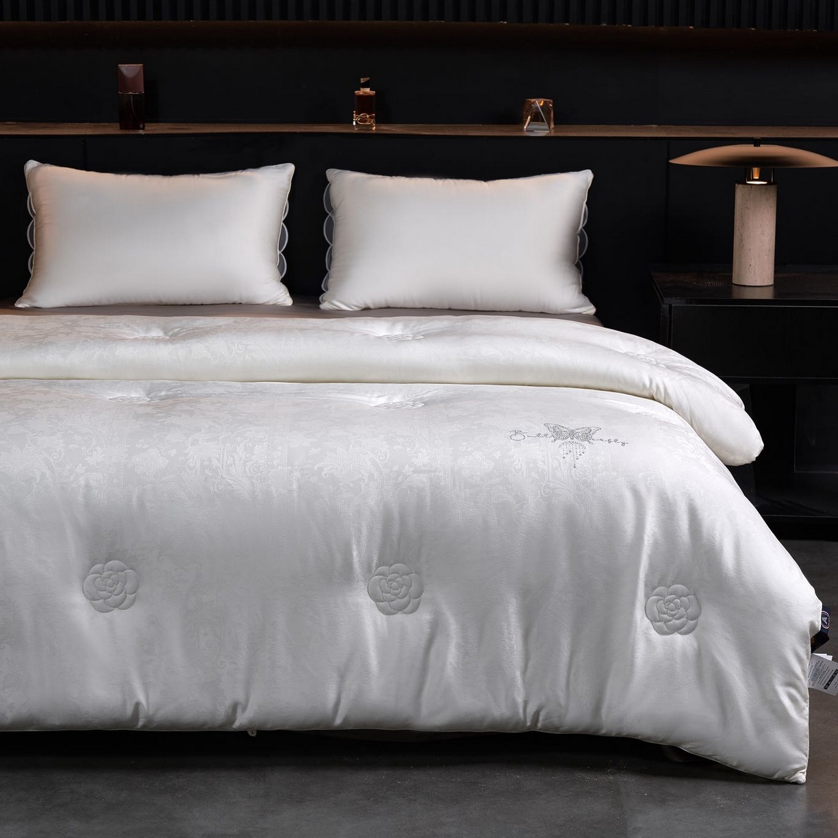 91家纺网 家纺一手货源 找家纺 （总）朴罗 （ 原岚图） 2025新款臻品色织蚕丝羊绒被被子被芯