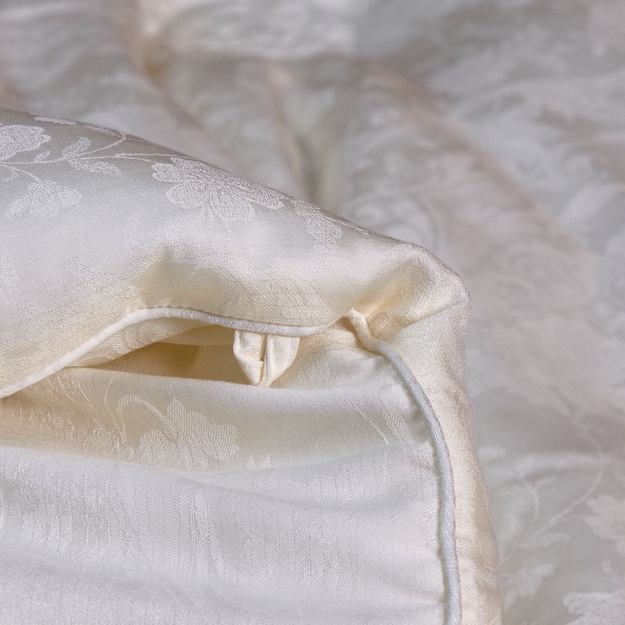 91家纺网 家纺一手货源 找家纺 （总）朴罗 （ 原岚图） 2025新款臻品色织蚕丝羊绒被被子被芯